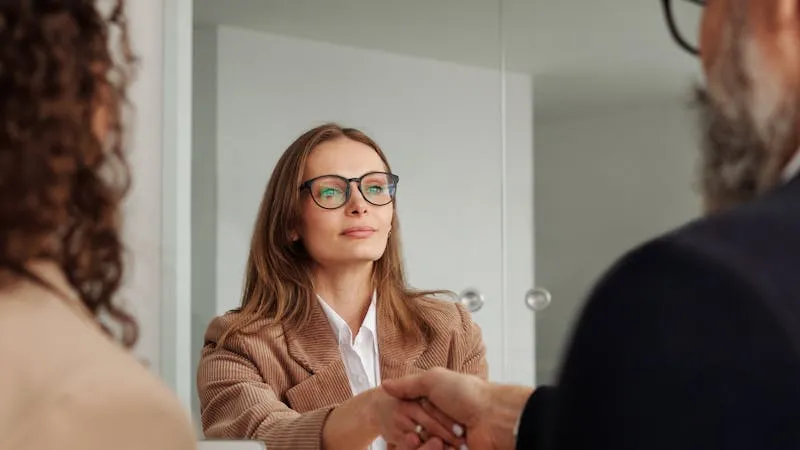 Illustration article : Comment choisir son prestataire digital PME : les 7 questions à poser